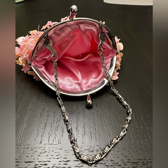Elegant Pink Small Clutch Purse with chain - Picture 6 of 7